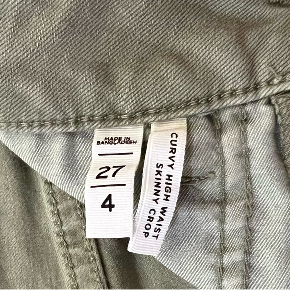 LOFT Curvy High Waist Distressed Skinny Crop Jean - Picture 3 of 6